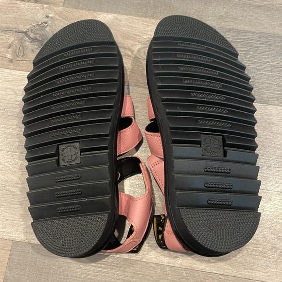 Dr. Martens Blaire Hydro Women's Sandal - Picture 9 of 10